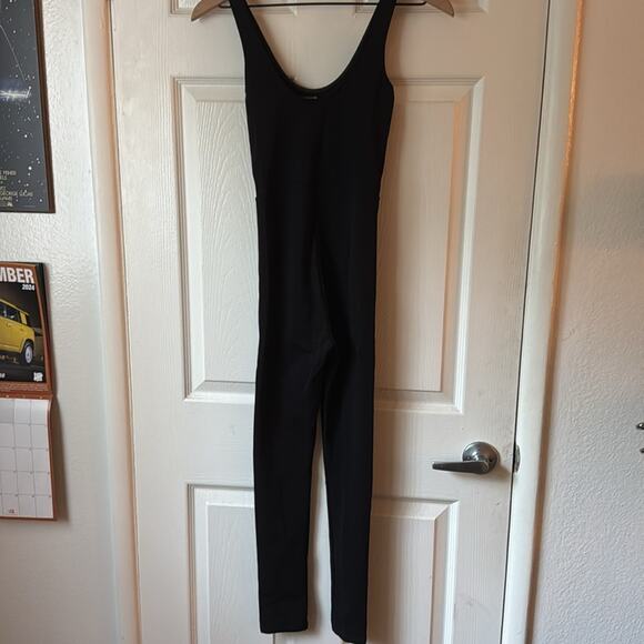 Aritzia Ten by Babaton Fonda Jumpsuit Black size XXS - Picture 8 of 10